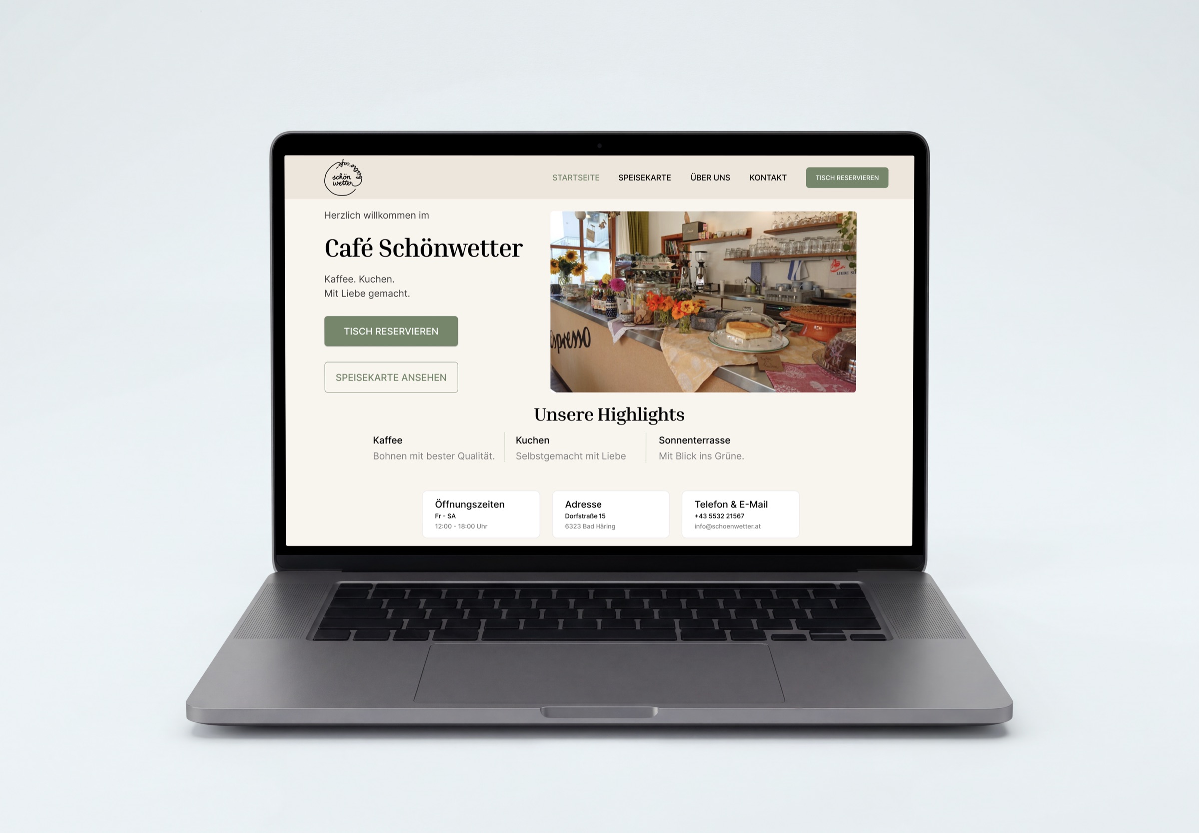 Variante A: Startseite mit Navigation, Willkommenstext, Bild des Cafés, Highlights und Kontaktinformationen