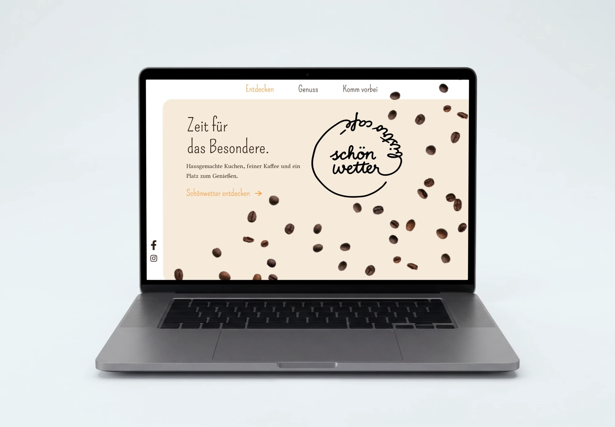 Variante B der Website von Café Schönwetter auf einem Laptop: Logo, Kaffeebohnen und die Headline „Zeit für das Besondere.“